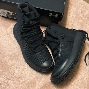 Under Armour HOVR Boots - Brand New